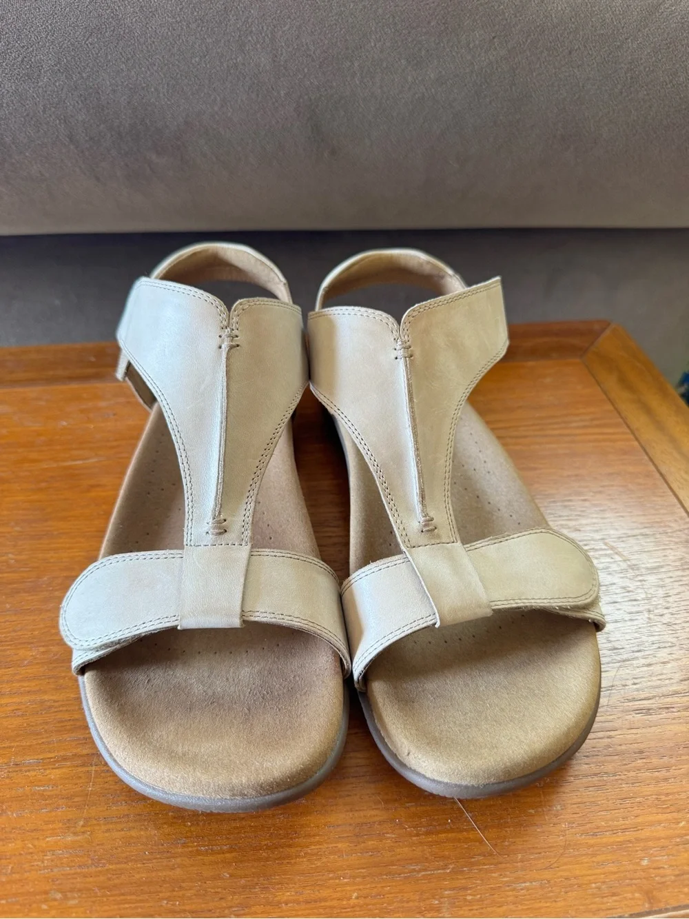 Like new, Taos The Show, size 10 in “stone.”  Worn once.  $155 new